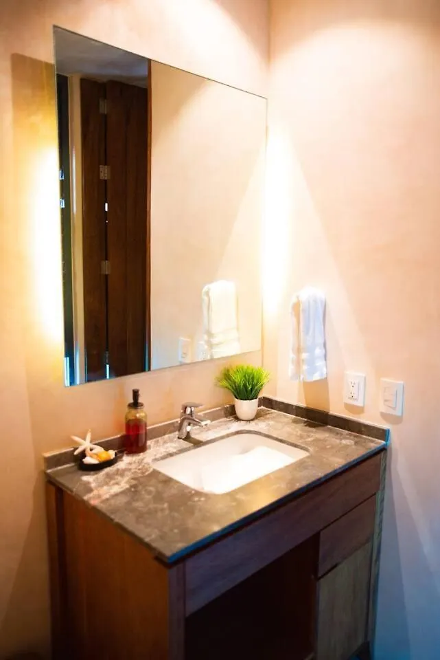 Apartamento En El Corazon De Playa Del Carmen, Sabor A Miel